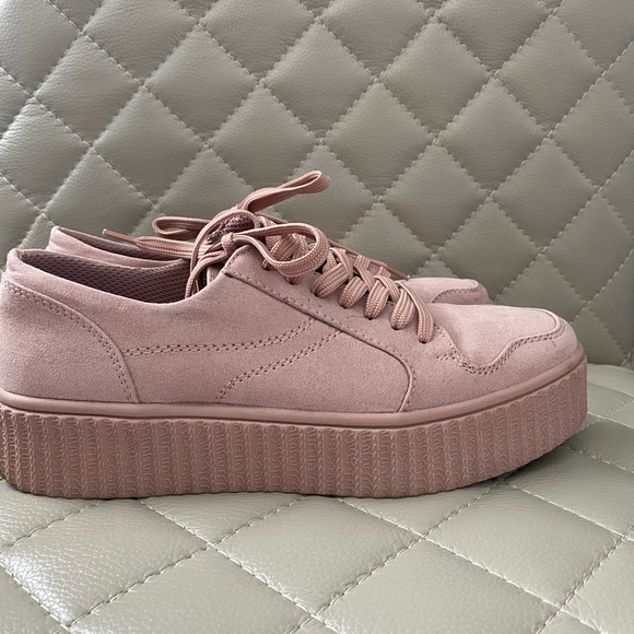 Suede material platform sneakers - Picture 5 of 8